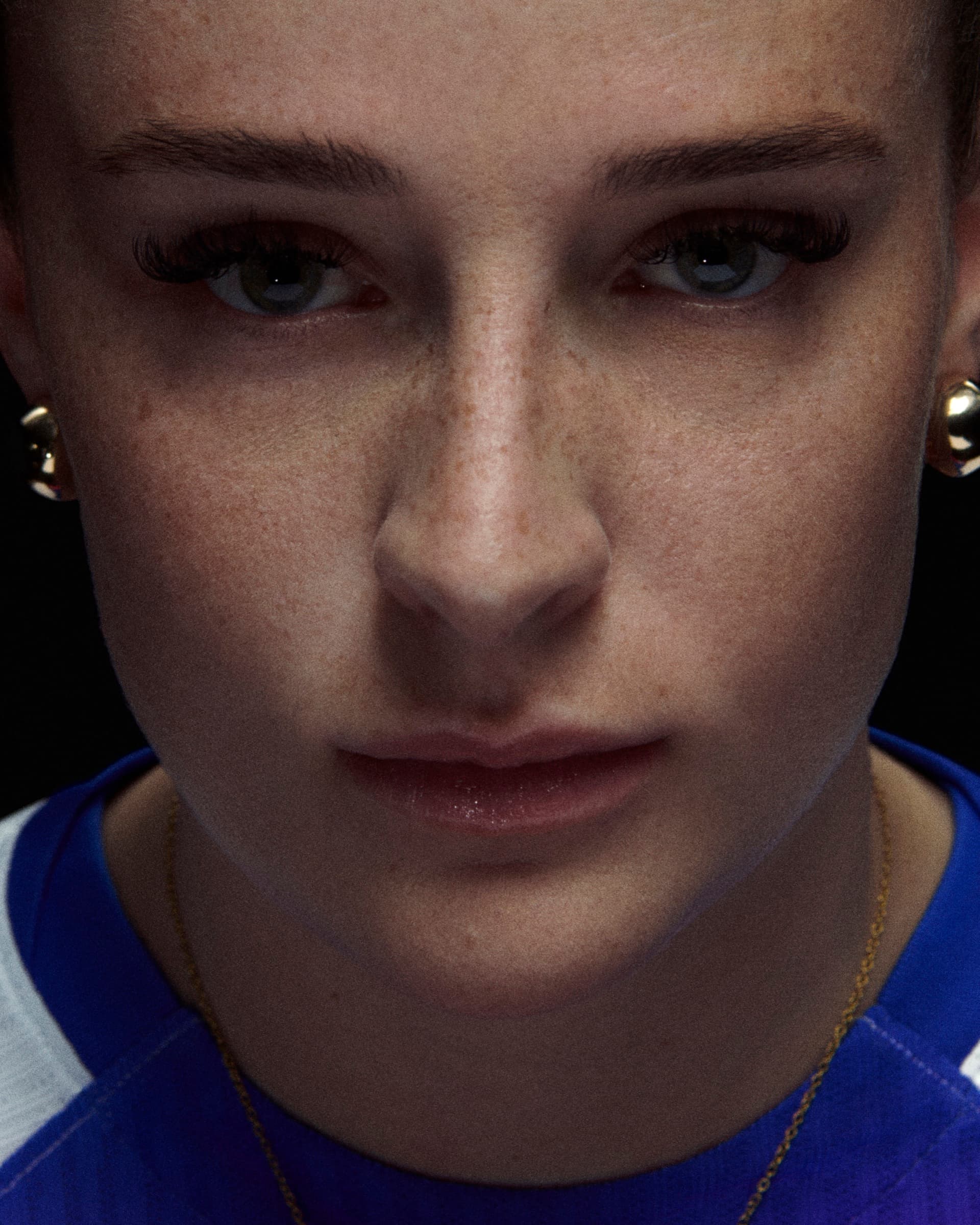 Ella Toone portrait in the SU25 England kit, Fear Nothing.